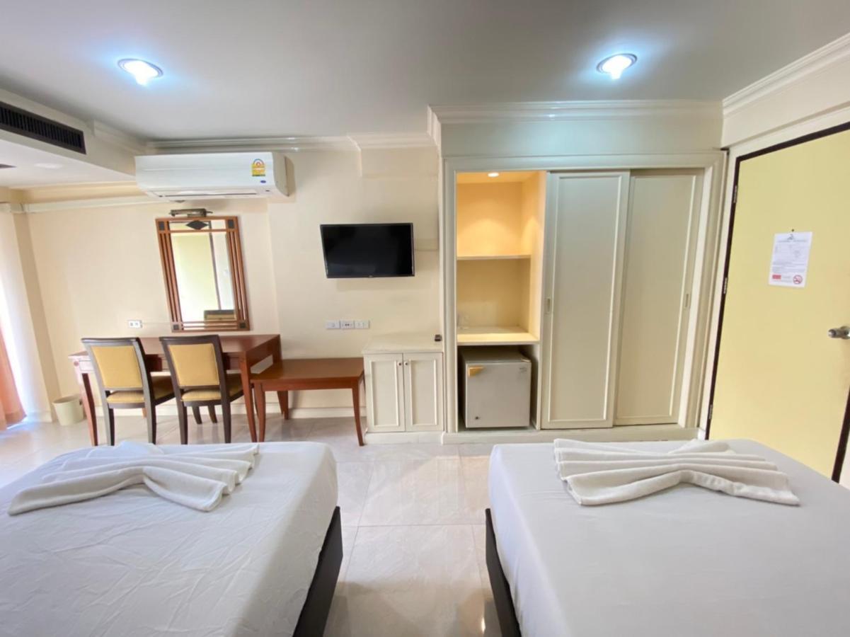 Jumbotel Hotel Bangkok Exteriör bild