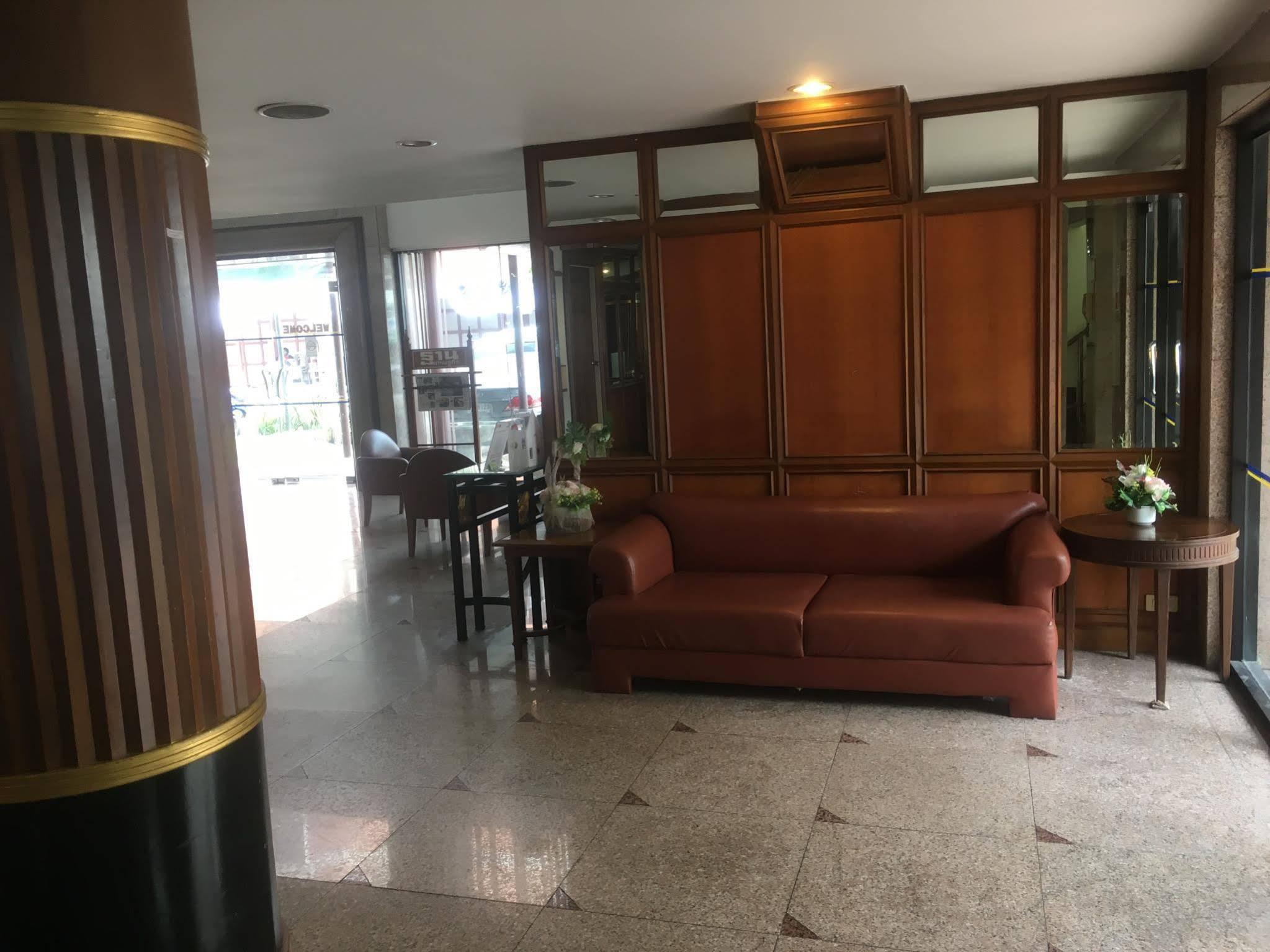 Jumbotel Hotel Bangkok Exteriör bild